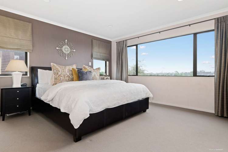 19 Turnberry Drive Wattle Downs_16