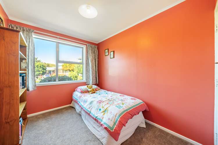 7 Moehau Grove Trentham_17