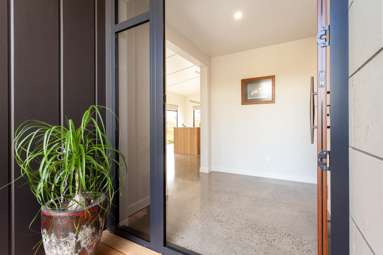 11 Peakedale Drive_3