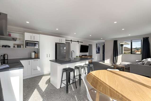 11 Rayner Lane Marton_1