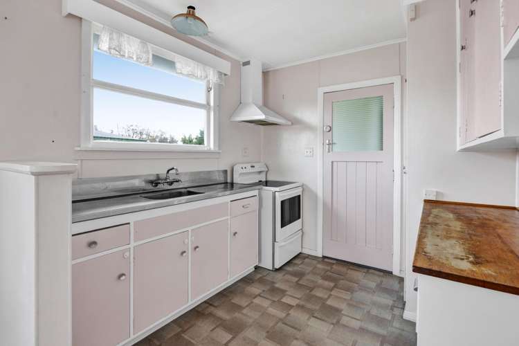 32 Victoria Street Patea_5