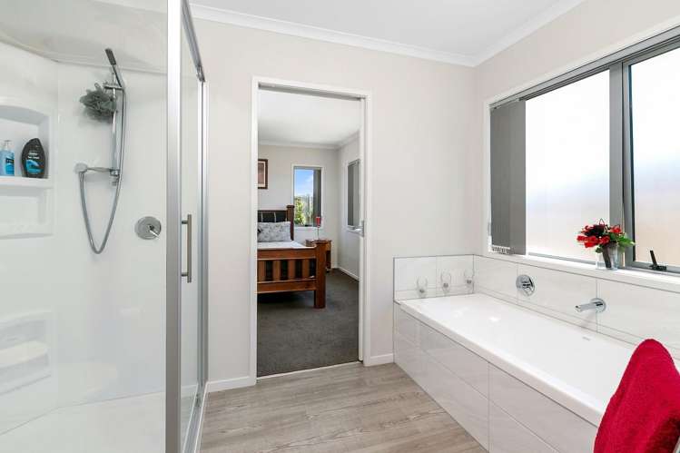 1 Boulder Lane Pyes Pa_11