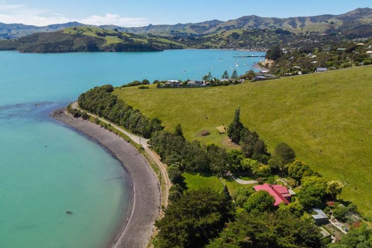 281 Beach Road Akaroa_18