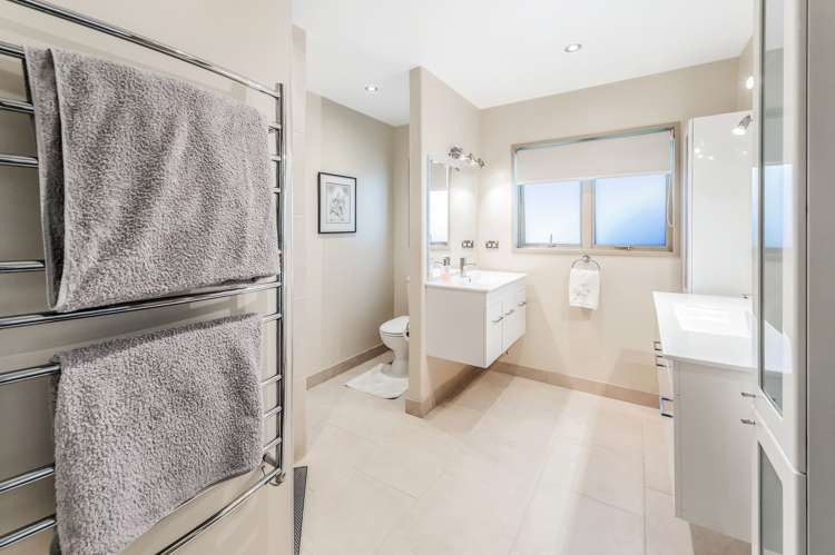 204 Southfield Drive Lincoln_22