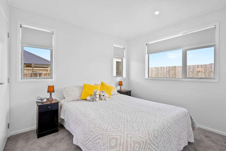 29 Saint Michael Crescent One Tree Point_21