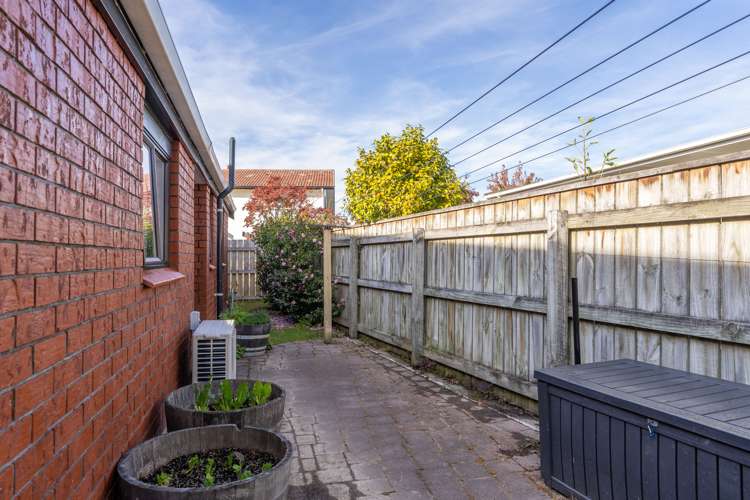 8 Cobham Place Solway_15