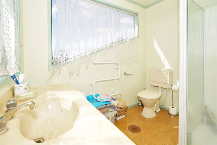 5 Elmwood Crescent Pukete_8