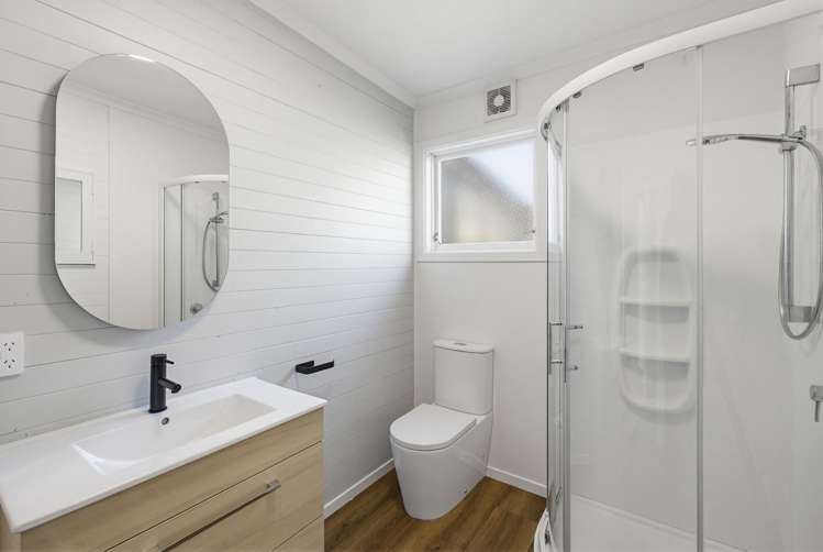 1 Matuhi Street Waikanae_18