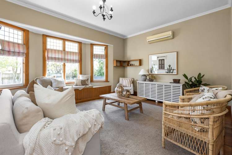 82 Kennedy Road Napier South_5