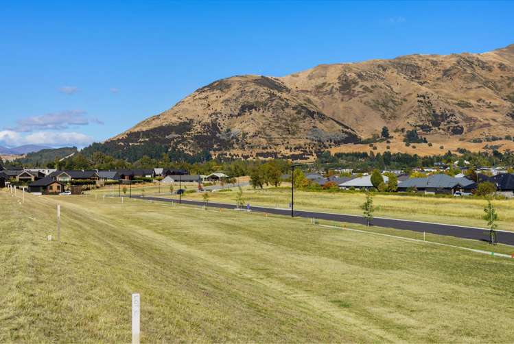 Pembroke Terrace, Avalon Station Drive_2