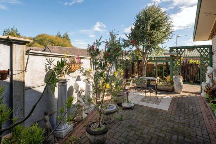 17B Peachgrove Terrace Hillcrest_13