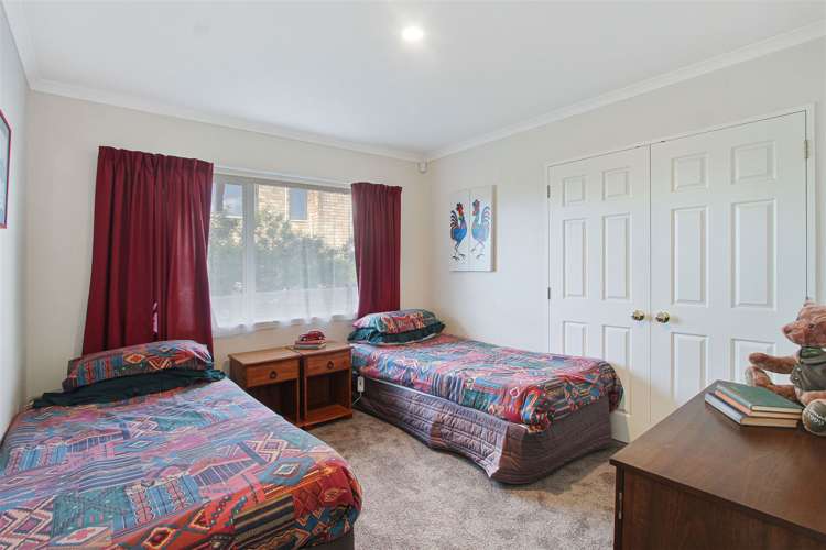 46 Torkar Road Clarks Beach_19