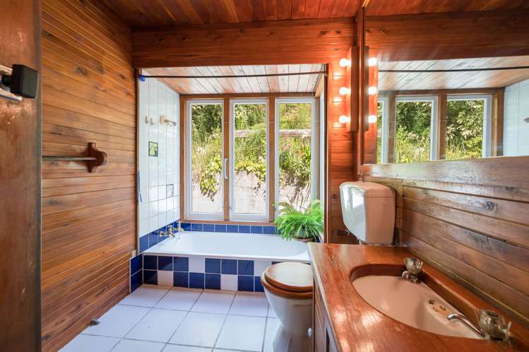 6 Korepo Road Ruby Bay_11