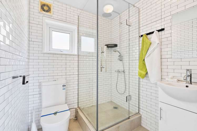 12 Glencoe Road Browns Bay_25