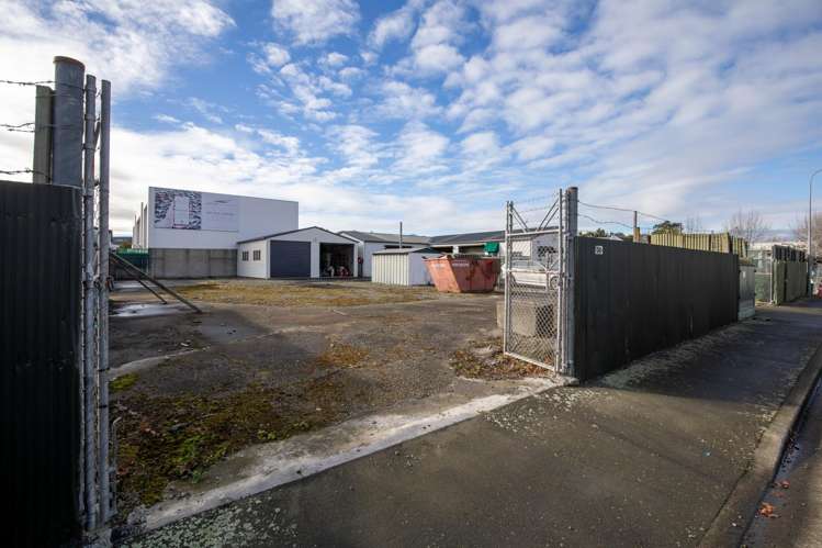 28, 30, 32 Lowe Street Addington_9