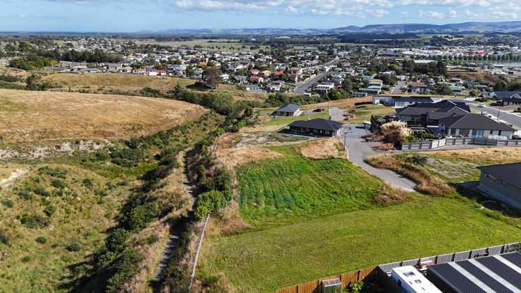 A/11 Monterey Drive_5