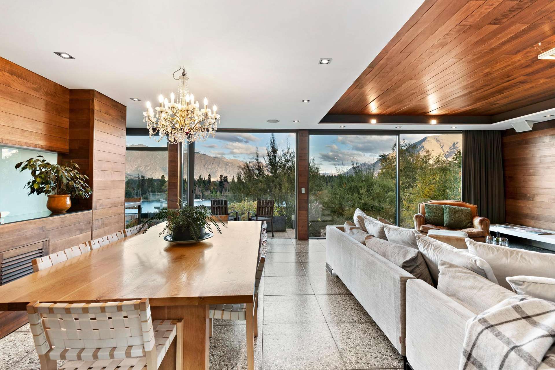 42A Man Street Queenstown_0