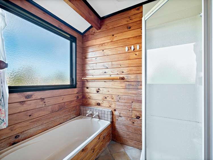 1b Hunter Way Otumoetai_14