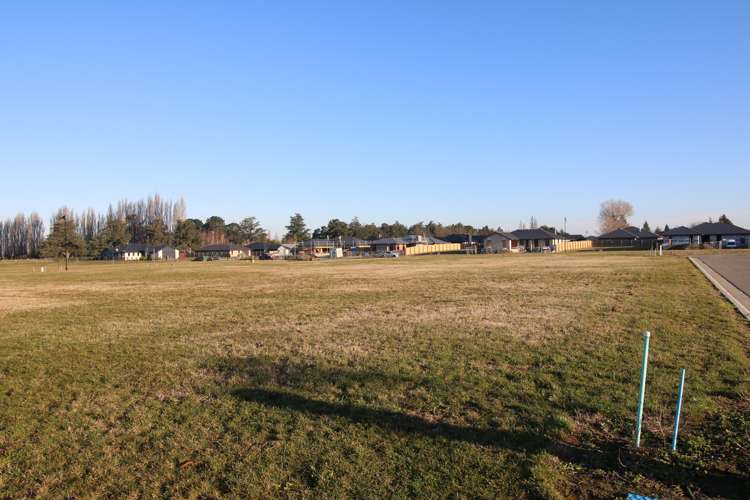 5 Redhaven Rise Netherby_5