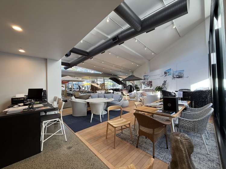 Shop 5/128 Hurstmere Road Takapuna_13