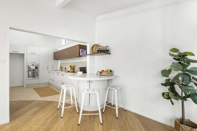 9 Saddleback Rise Murrays Bay_11