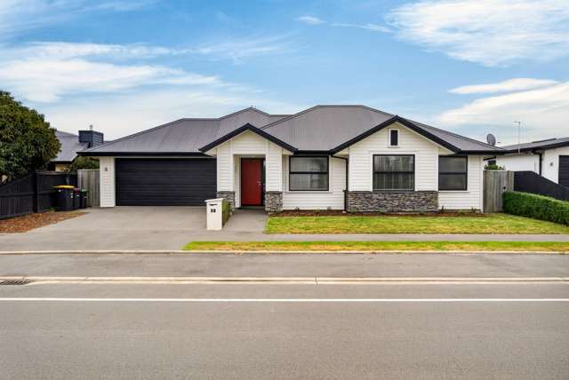 Easy Living in a Popular Location!