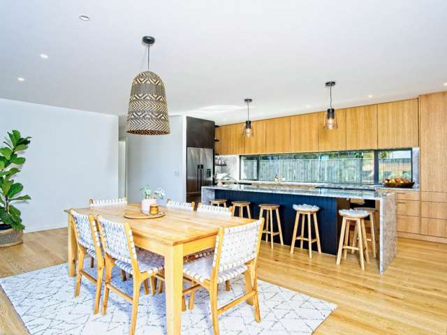 17 Sandy Cove Wainui_1