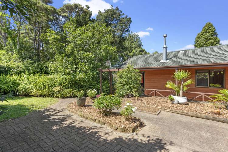 72 Shetland Street Glen Eden_14