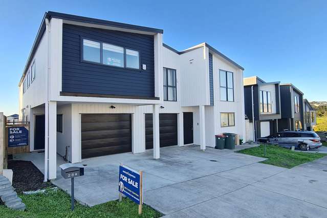 Modern Freehold Home with Elevated Views