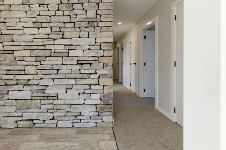 8 Neinei Place Wharewaka_11