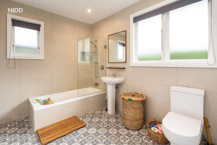 9 Athol Place Ravensbourne_12