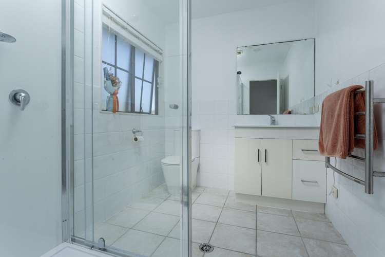 25 Langana Avenue Browns Bay_9