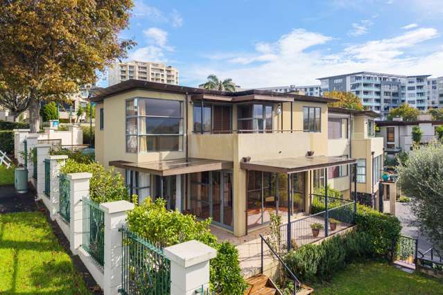 Modern Luxury - Unbeatable Location