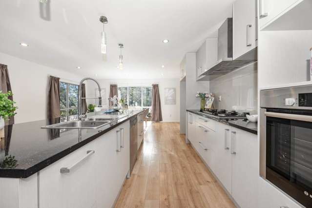 98 Tiriwa Drive Massey_4