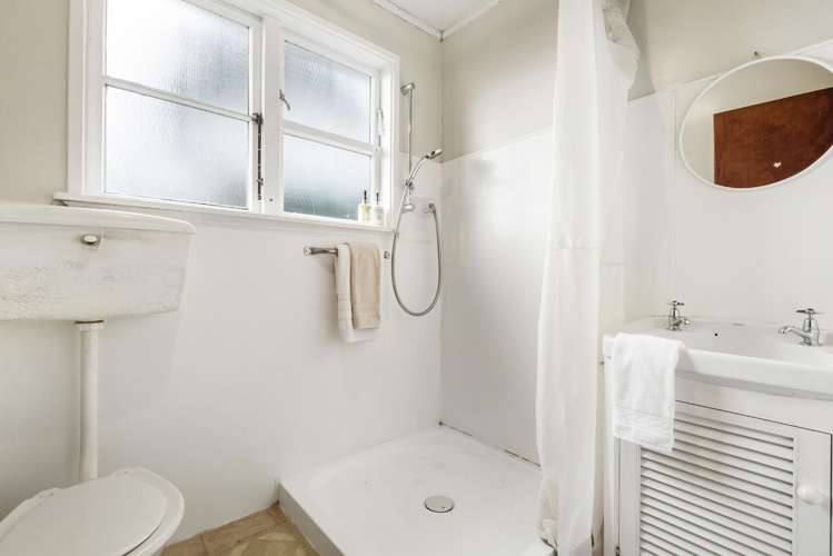 6 Moa Street Belmont_13