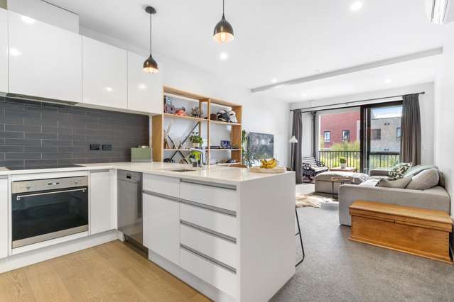 Modern Apartment in Sought-After Bernoulli Gardens