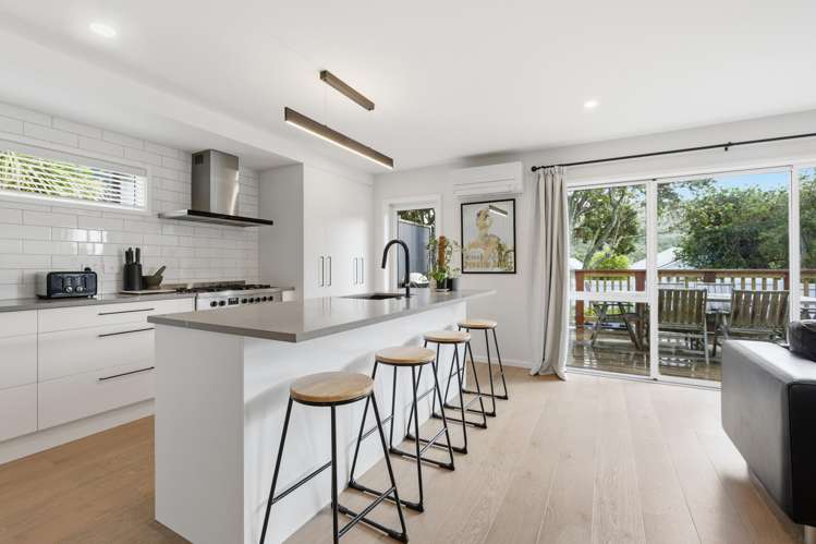 17 Waiwera Road Waiwera_2