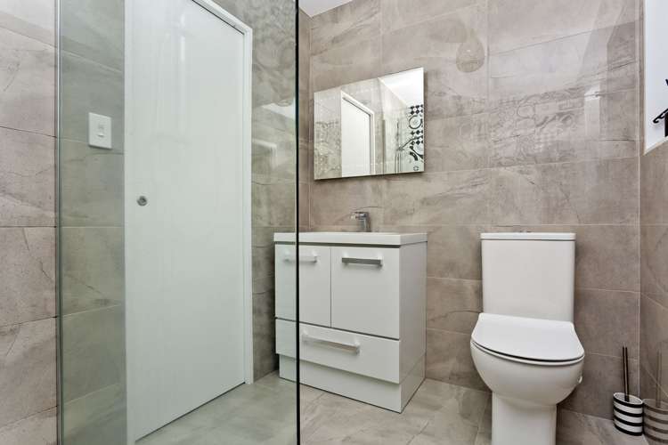 1/11 Kahika Road Birkdale_11