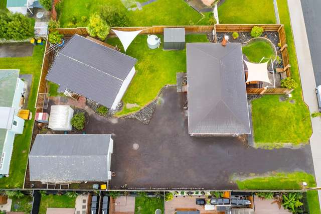 Set Sale Date closes 14 May! 2 x houses on 855m2