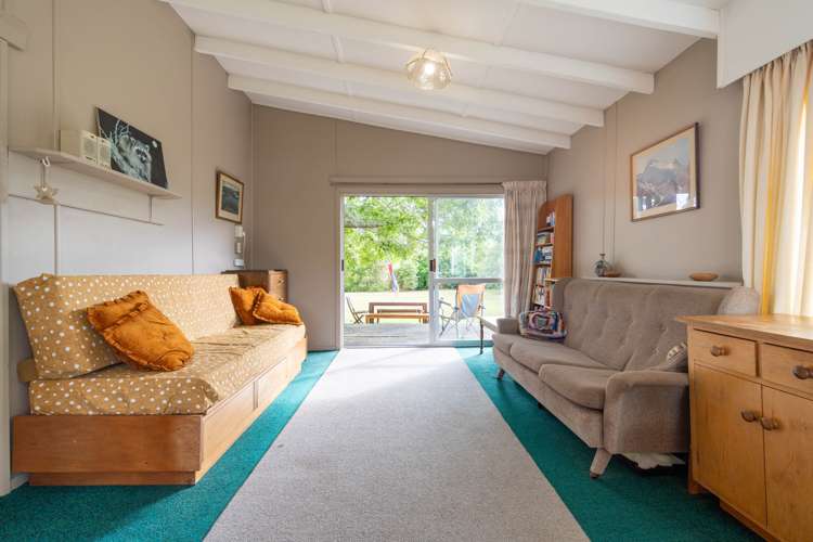 36 Home Street Manapouri_10