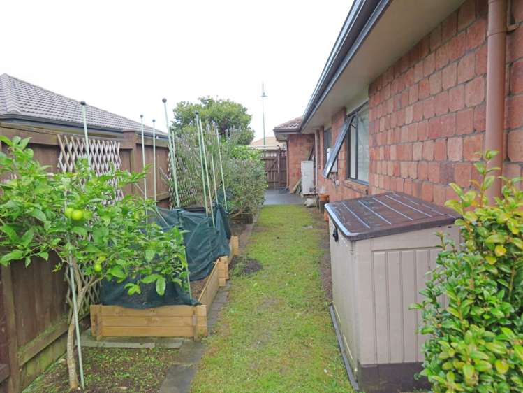 32 Stranraer Crescent Wattle Downs_15