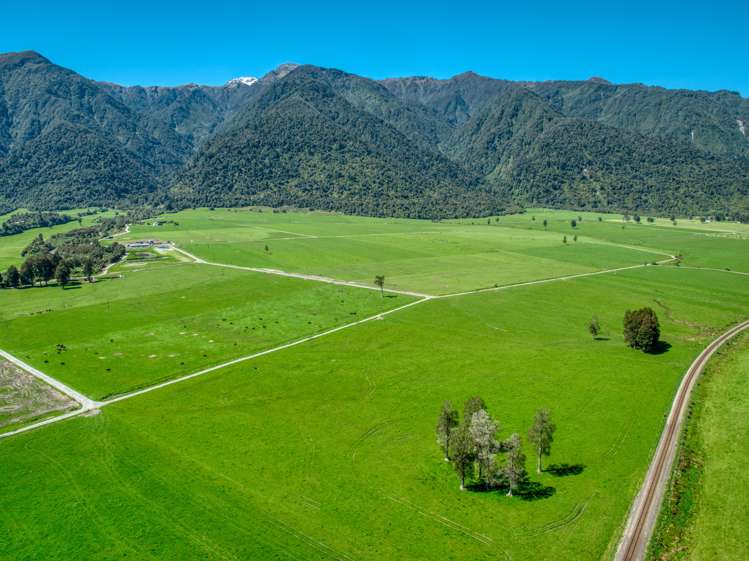 1758 Lake Brunner Road Inchbonnie_13