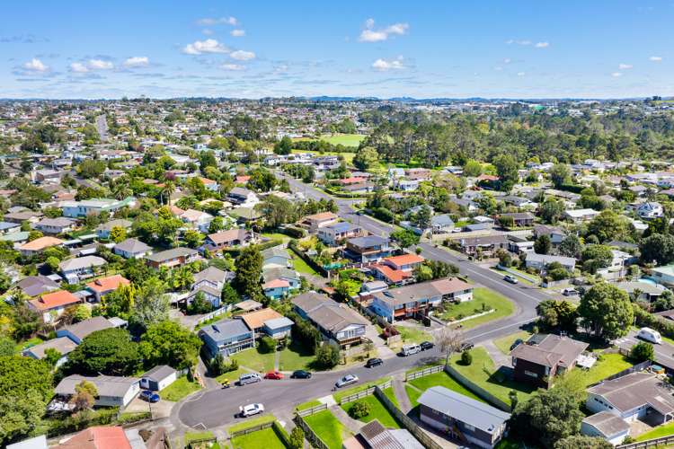 1/4 Wickstead Place Massey_29