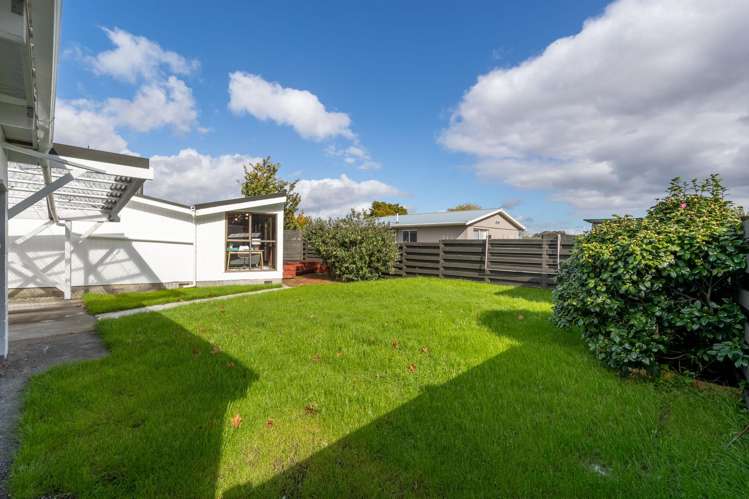 192 California Drive Totara Park_19