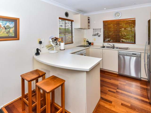 1/7 Ribbonwood Crescent Goodwood Heights_2