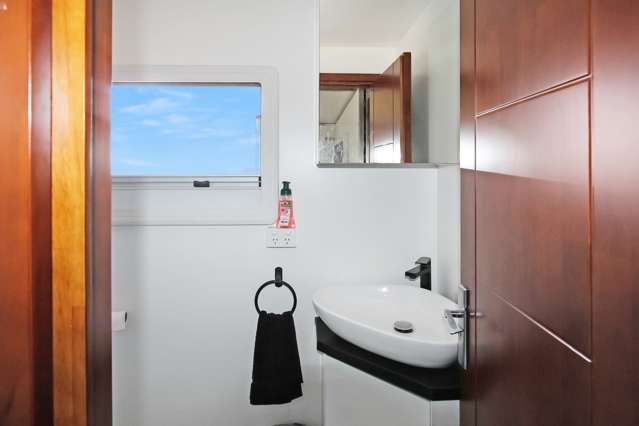 52 Akitio Esplanade Akitio_4