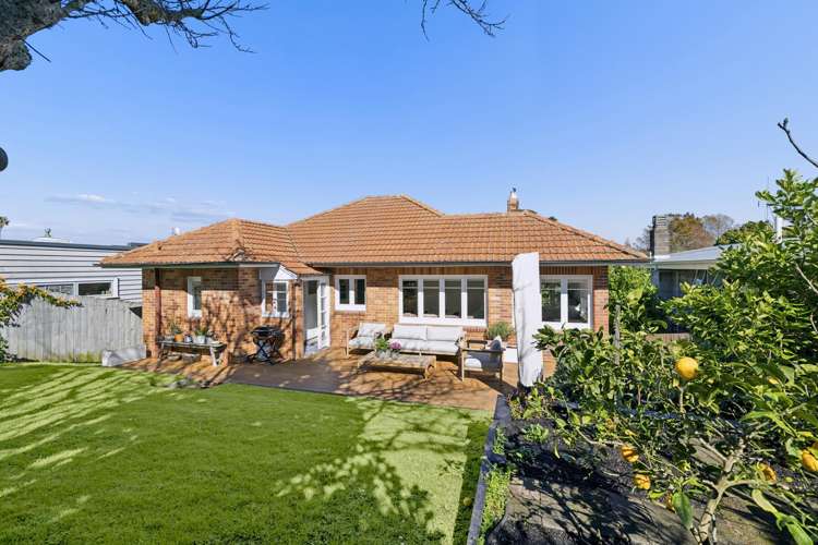 12 Wairoa Road Devonport_2