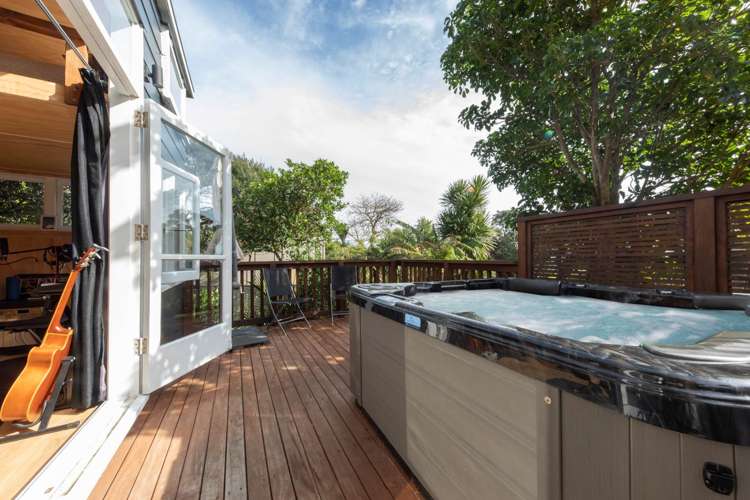 125 Seaview Road Piha_17