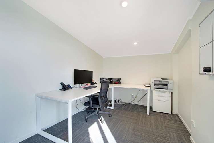 89 Henderson Valley Road Henderson_18