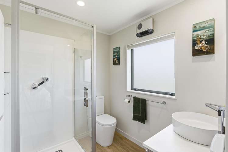 100 Milne Drive Paraparaumu_19